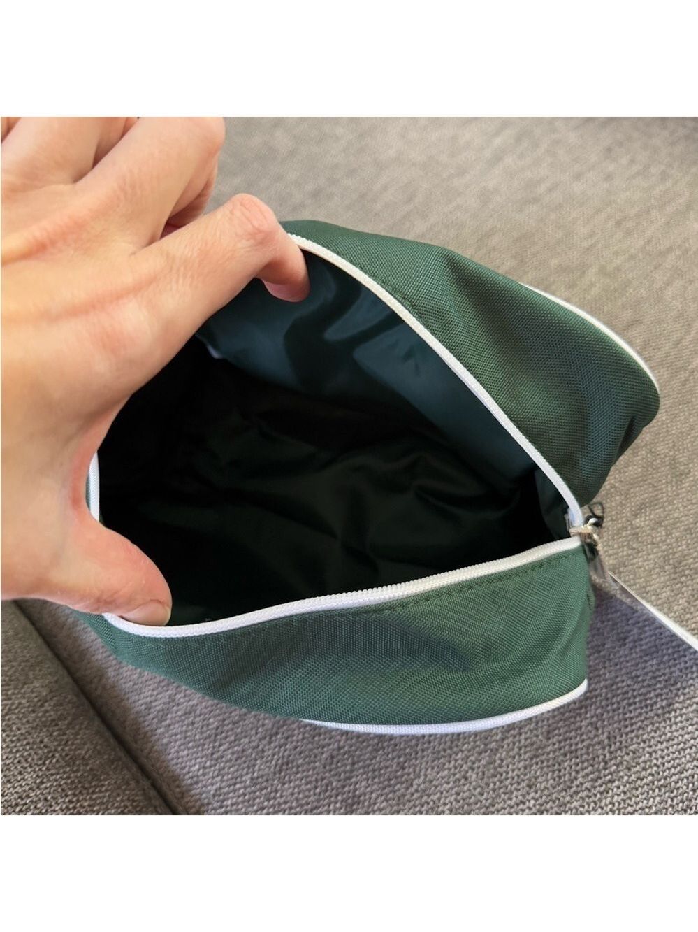 Lacoste Parfums Men's Toiletry Pouch Green Medium Authentic - Picture 10 of 14